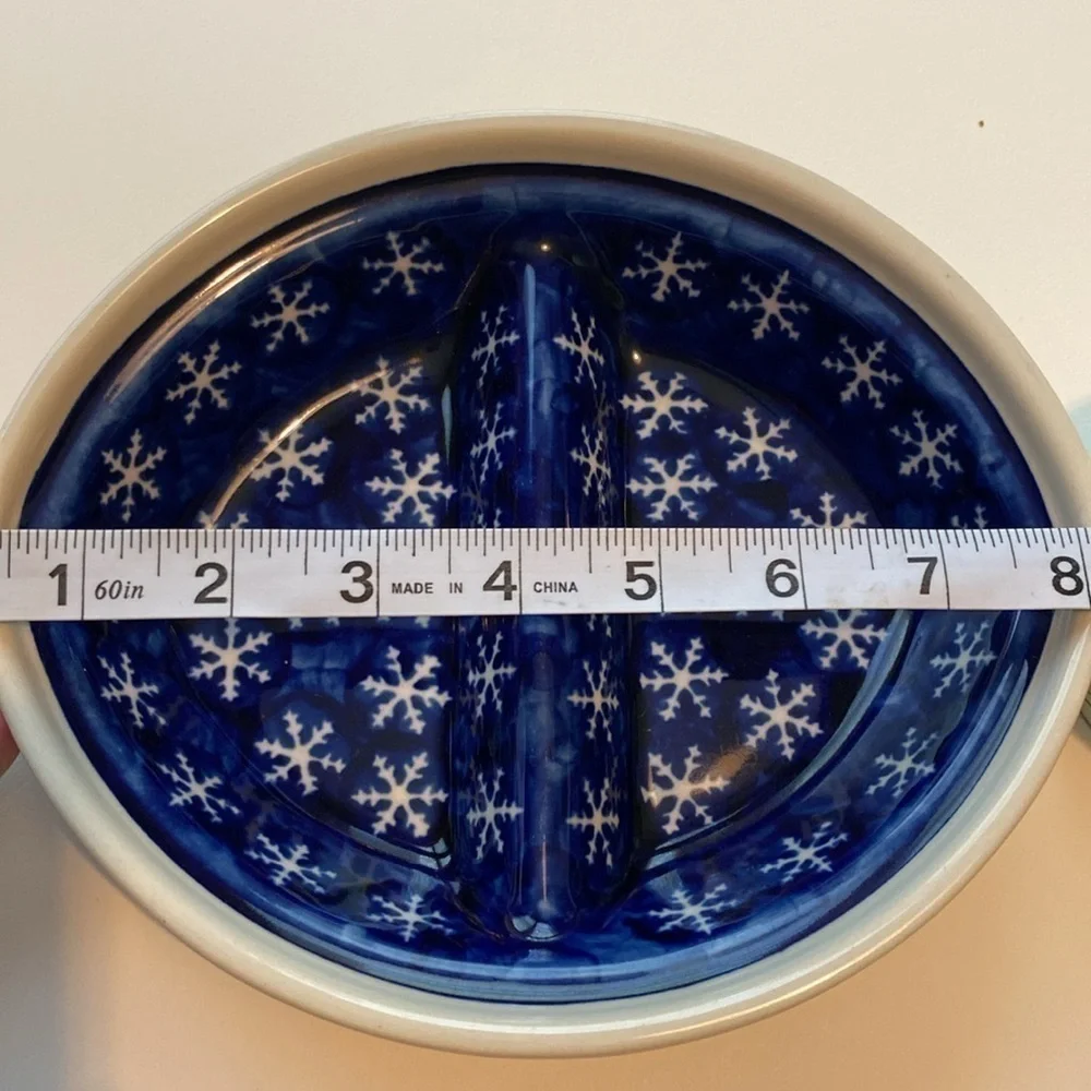 Boleslawiec divided ceramic serving dish snowflake pattern handmade in Poland S7